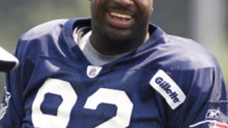 Patriots Reportedly Release Albert Haynesworth
